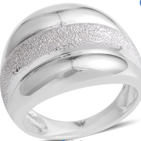 Other - Silvertone Ring